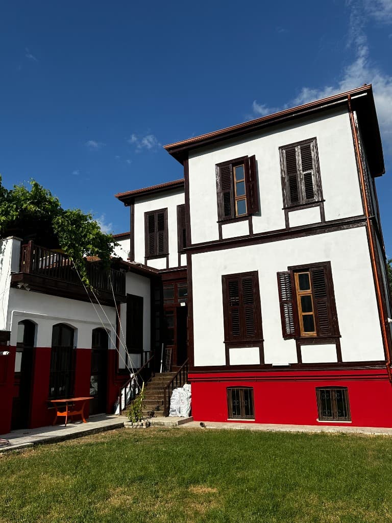 Komşu Konak